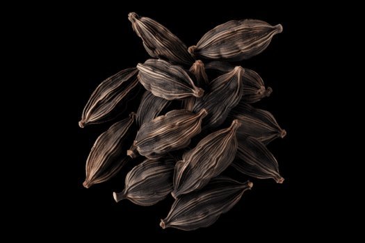 Black cardamom (elaichi)
